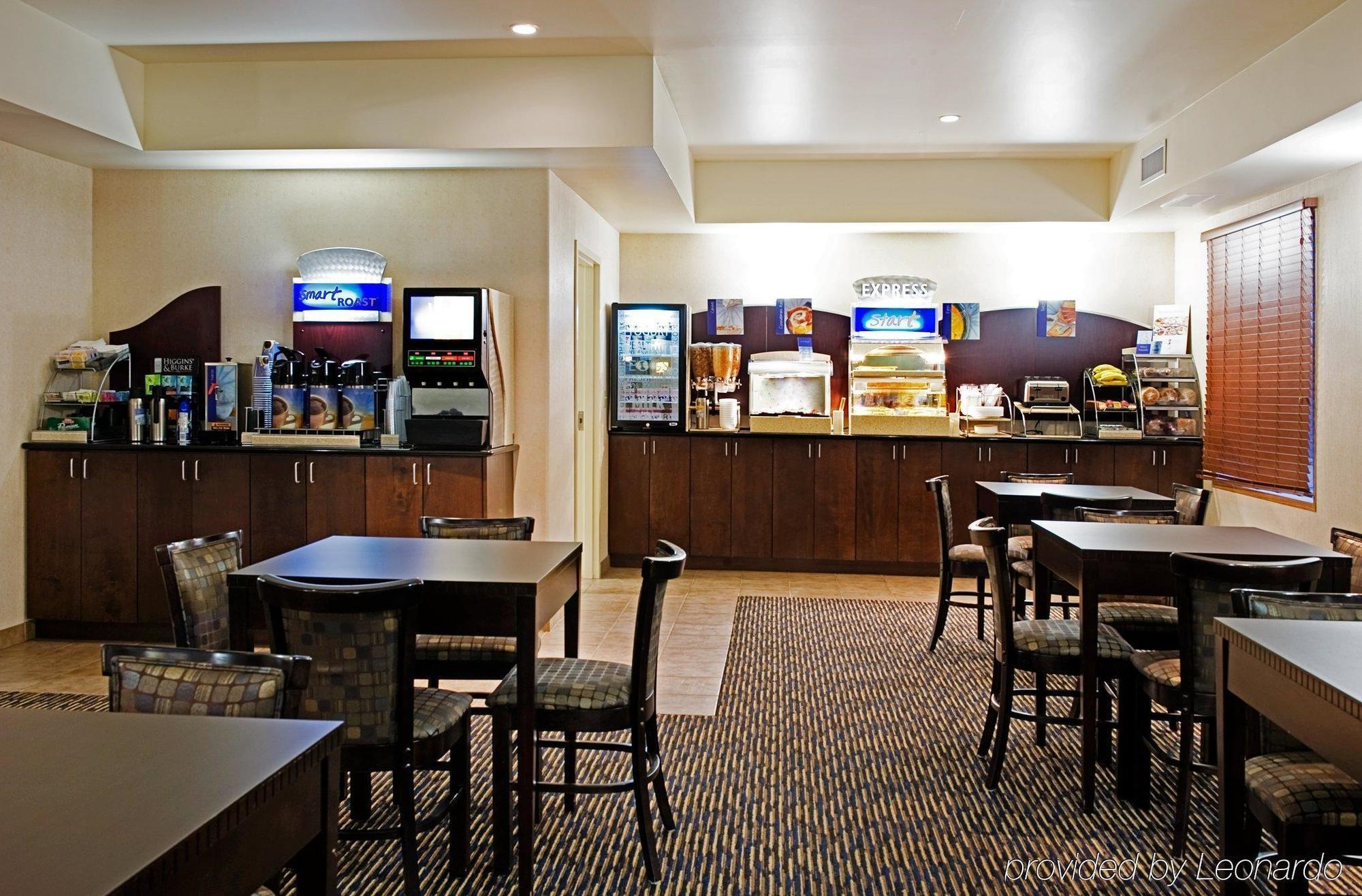 Ramada By Wyndham Prince Albert Bagian luar foto