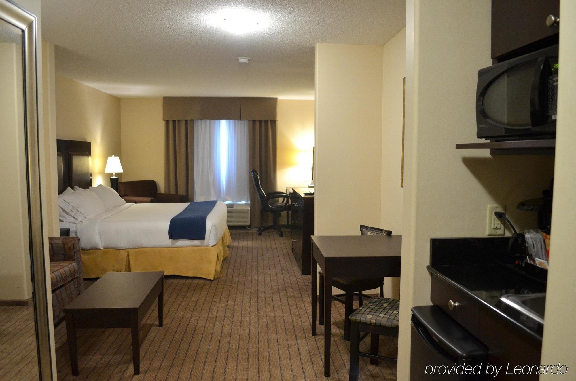 Ramada By Wyndham Prince Albert Bagian luar foto