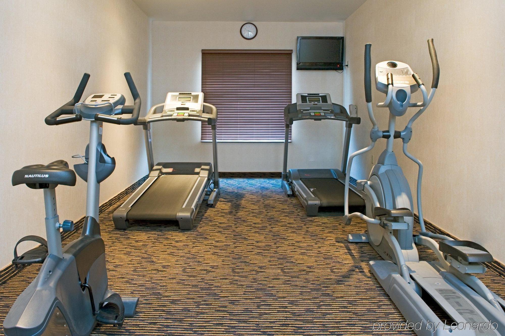 Ramada By Wyndham Prince Albert Bagian luar foto