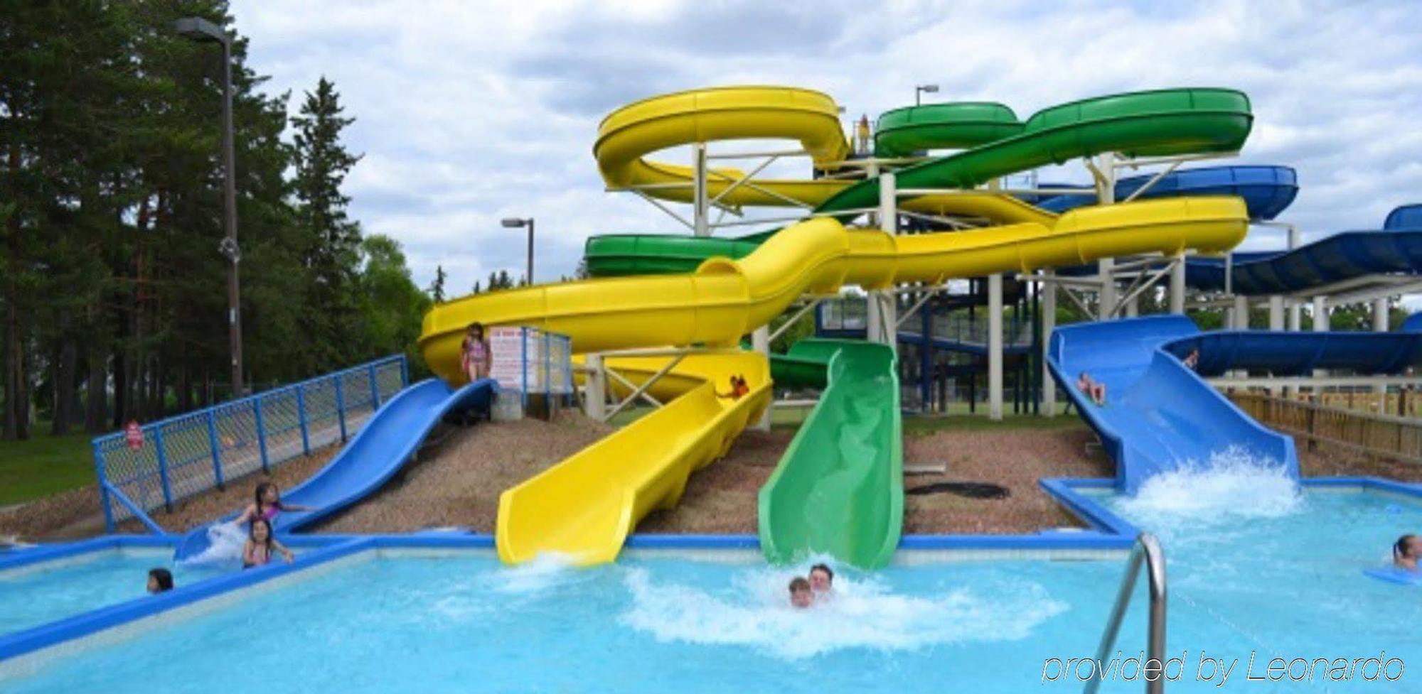Ramada By Wyndham Prince Albert Bagian luar foto